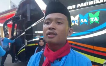 Jamaah Haji Termuda dari Karawang Ahmad Jaenudin (21)