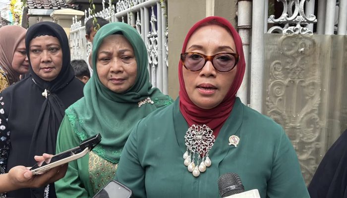 Usai Kecelakaan KRL, Menteri PPPA Usulkan Gerbong Perempuan Dipindah ke Tengah