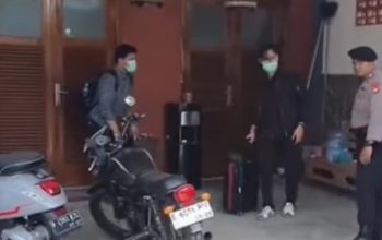 Penggeledahan Rumah Ono