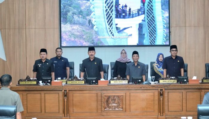 Rapat Paripurna : DPRD Sumedang Kawal Kinerja Pemda