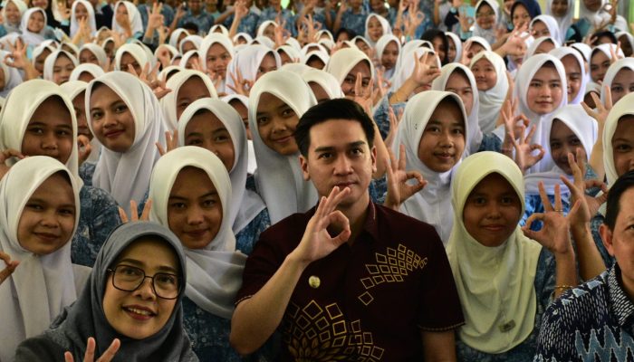 Gen Z Jatinunggal Diajak Melek Politik, Wabup Fajar Tekankan Pemilih Cerdas