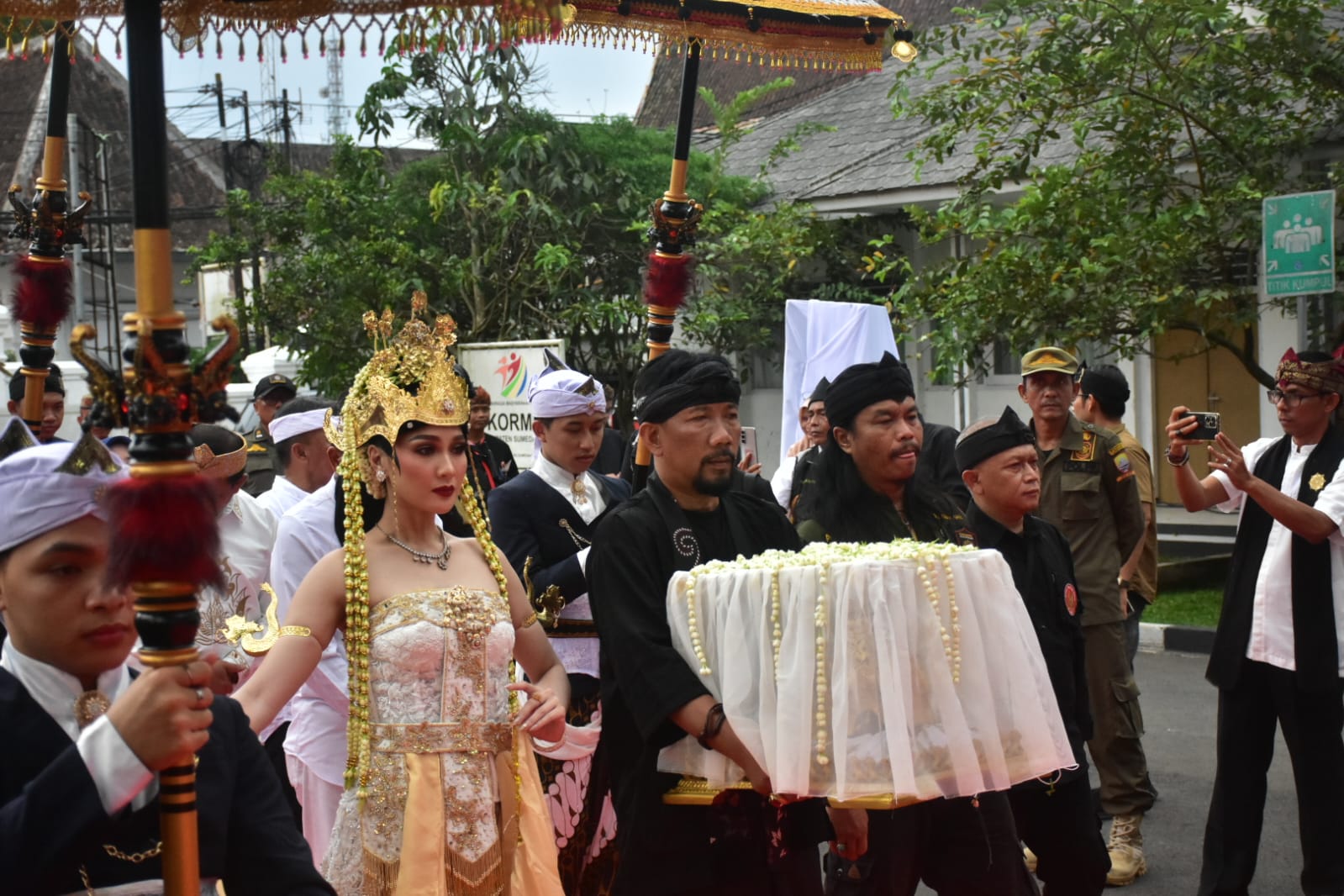 Mahkota Binokasih