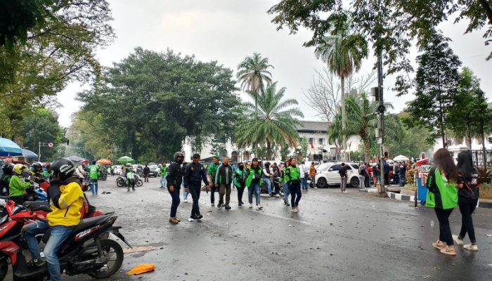 GoTo dan Grab Respons Aturan Baru Prabowo soal Potongan Aplikator 8%