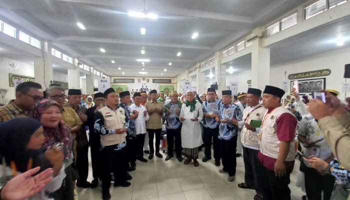 Keberangkatan 441 Jemaah Haji Tasikmalaya, Ketua DPRD Titip Harapan untuk Daerah