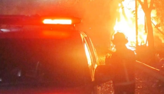 Warung Kopi Baros Terbakar, Damkar Cimahi Gercep