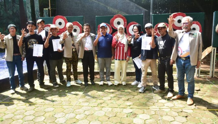 Sumedang Punya, Olahraga Rekreasi di Kejuaraan Lempar Pisau dan Kampak