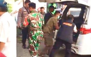 Korban Penembakan Pelaku Curanmor di Evakuasi Ambulance