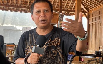 Budayawan Karawang, Nace Permana