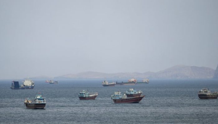 Uji Nyali Masuk Hormuz, Kapal India Meledak dan Tenggelam