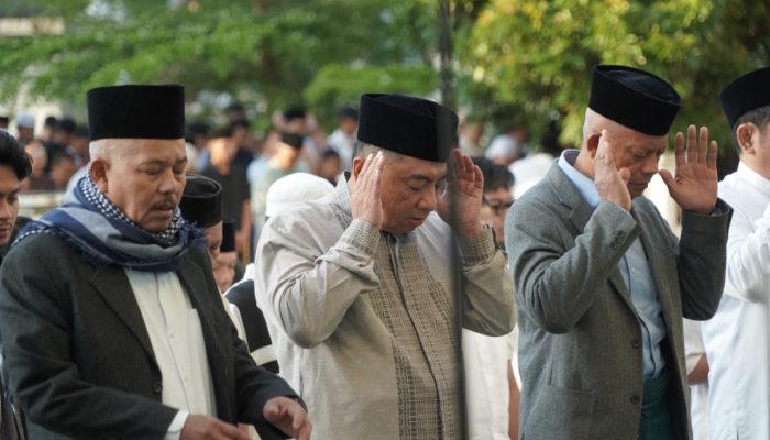 Berapa Kali Perintah Shalat Disebutkan dalam Al-Qur’an?