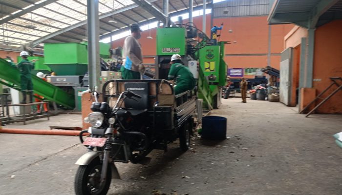Optimalkan Operasional TPST, Cimahi Targetkan Tak Ada Lagi Sampah Dibuang ke TPA