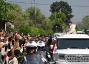 Presiden Prabowo Subianto Minta PT Pindad Desain Mobil Khusus agar Bisa Sapa Rakyat