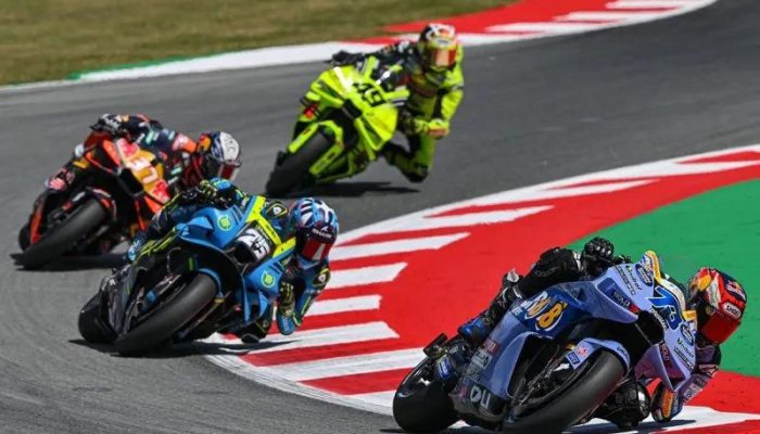 Alex Marquez Bungkam Publik Catalunya dengan Kemenangan Tipis atas Acosta
