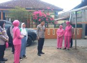 Polisi di Tasikmalaya Antarkan Siswi Yatim Ambil Rapor
