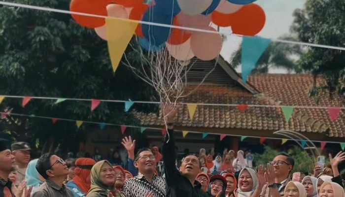 Citeureup Ramai, Adminduk Jemput Bola di Tengah Festival Budaya