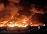 AS Gencarkan Serangan, Iran Tutup Rapat Selat Hormuz