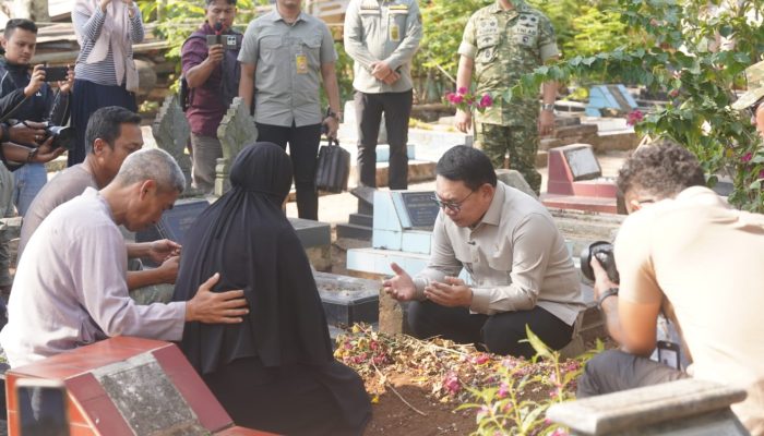 Calon Manajer Kopdes Meninggal, Bupati Dony Dan KSP Datang Bertakziah