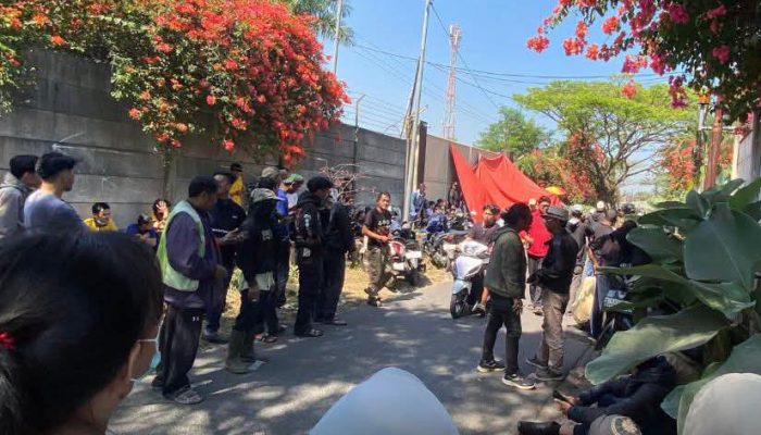 Royal Abadi Sejahtera diblokade, Warga Desak Kejelasan PHK