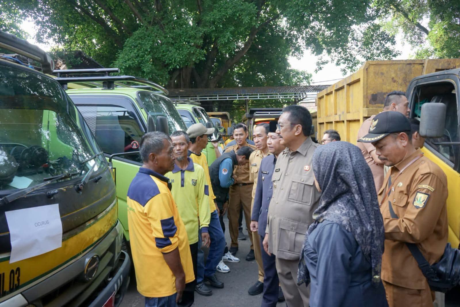Bupati Asep Japar