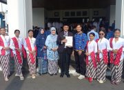 Misi Budaya Mendunia, Dewa Motekar Raih Penghargaan Pemkot
