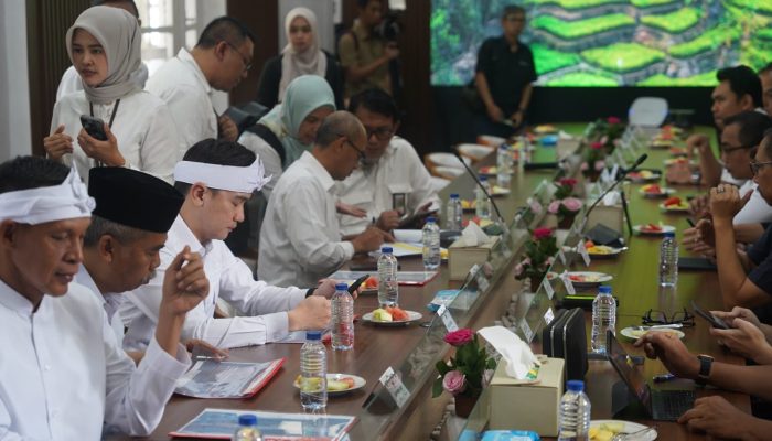 Dapat Ijin Eksploitasi, 4 Tambang Sumedang Tandatangani Pakta Integritas