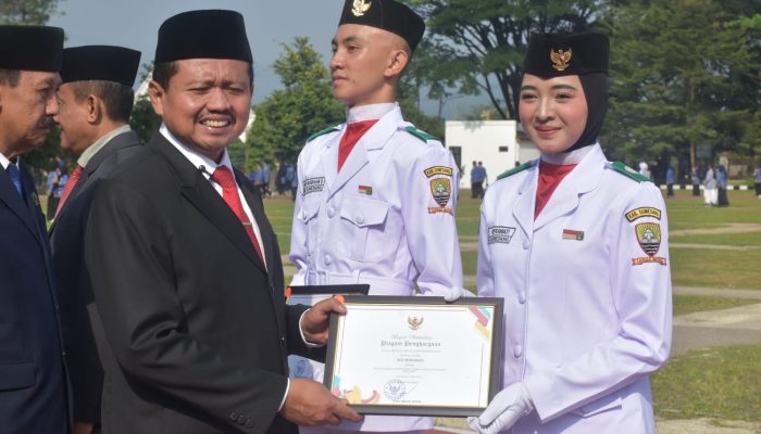 Bupati Dony: Paskibraka Adalah Kader Pemimpin Masa Depan