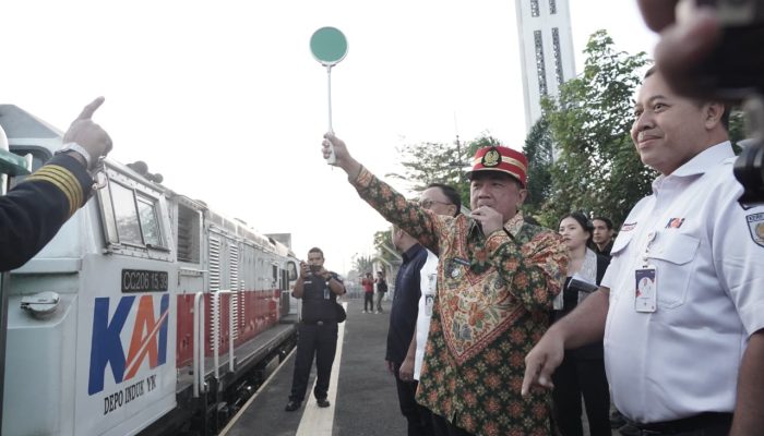 Dari Garut ke Jakarta, Hasil Tani Diangkut Pakai Kereta Api