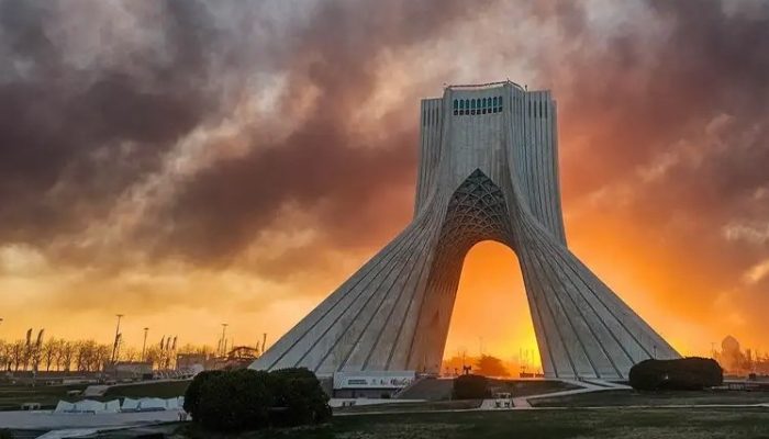Ledakan Terdengar di Teheran, Israel Serang Balik Iran