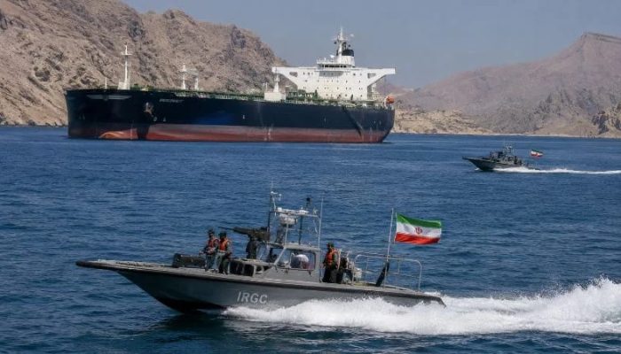 Tutup Lagi Selat Hormuz, Iran Uji Nyali Donald Trump
