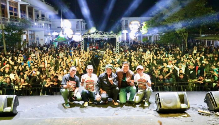 Vespaphoria STC 28 Tahun: Ribuan Vespa Getarkan Tasik