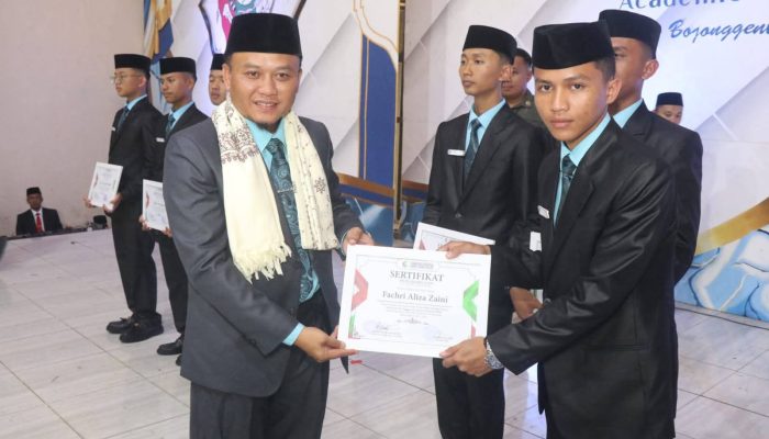 Wisuda Santri Assalam, Wabup Minta Kuasai Teknologi