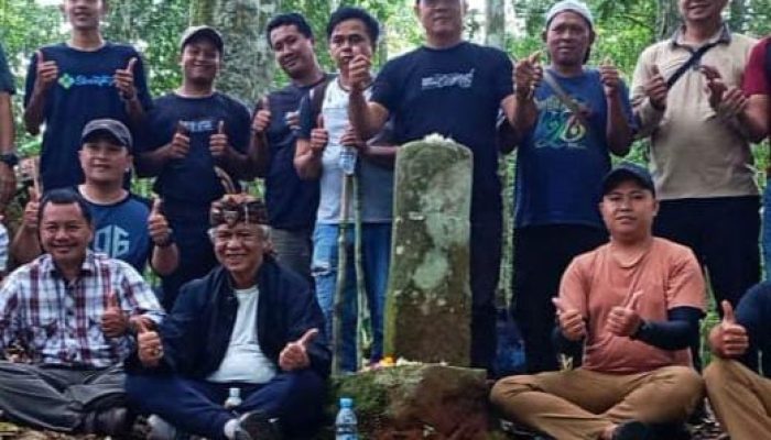 Menguak Jejak Batu Lingga Payung Berintan Permata