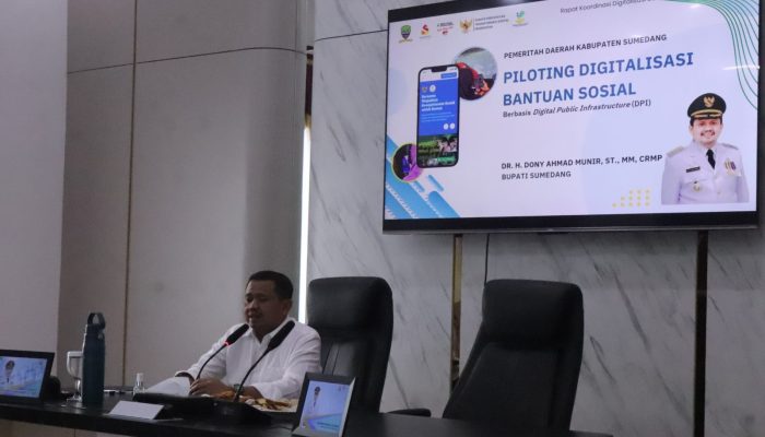 Sumedang Percontohan Digitalisasi Bansos, Warga Wajib Daftar Perlinsos