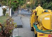 Kemarau Ekstrem, DLHK Sumedang Siram Tanaman 2x Sehari