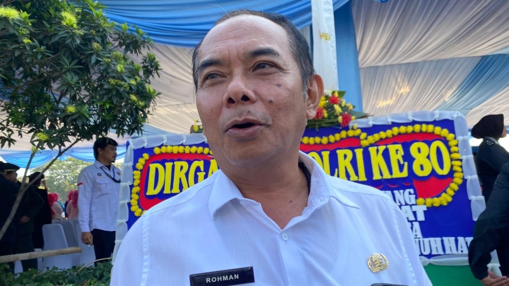Kepala Dinas Pertanian Karawang Rohman