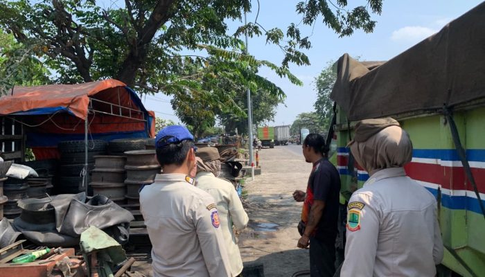 90 Bangunan Liar di Akses Tol Karawang Timur Kena SP1, Bongkar Mandiri!