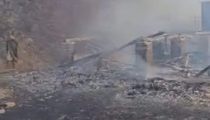 Api Hanguskan Kampung Adat Ciptamulya, Warga Selamatkan Diri
