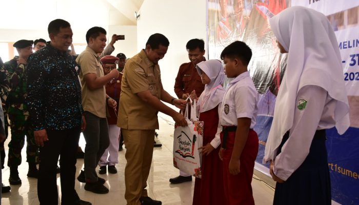 Bupati Dony Buka MPLS Sekolah Rakyat, Potong Rantai Kemiskinan