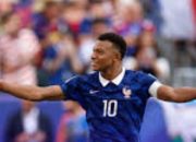 Mbappe Cetak Dua Gol Lagi, Prancis Hajar Swedia 3-0 di 32 Besar