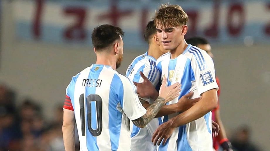 Nico Paz dan Messi