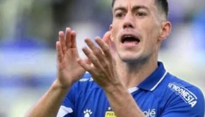 Bursa Transfer Persib Panas: Usai Boyong Peralta, Kini Bidik Kiper Timnas