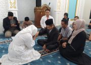 Demi Cinta! Seorang Gadis Tetap Nikahi Tahanan di Masjid Polres