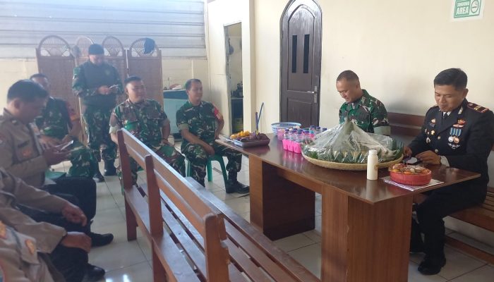 Kejutan Tumpeng Warnai HUT Bhayangkara ke-80 di Mangkubumi