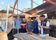 Petugas Imigrasi Jakarta Utara mendapati 10 Warga Negara Asing (WNA) asal China yang bekerja sebagai buruh bangunan di kawasan Pluit