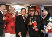 Abah Anton mengunjungi Pusat Budaya Tionghoa Bandung