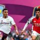 Pemain Aston Villa dan Arsenal bersiap menghadapi pertandingan Premier League 2026/2027 di Stadion Villa Park.