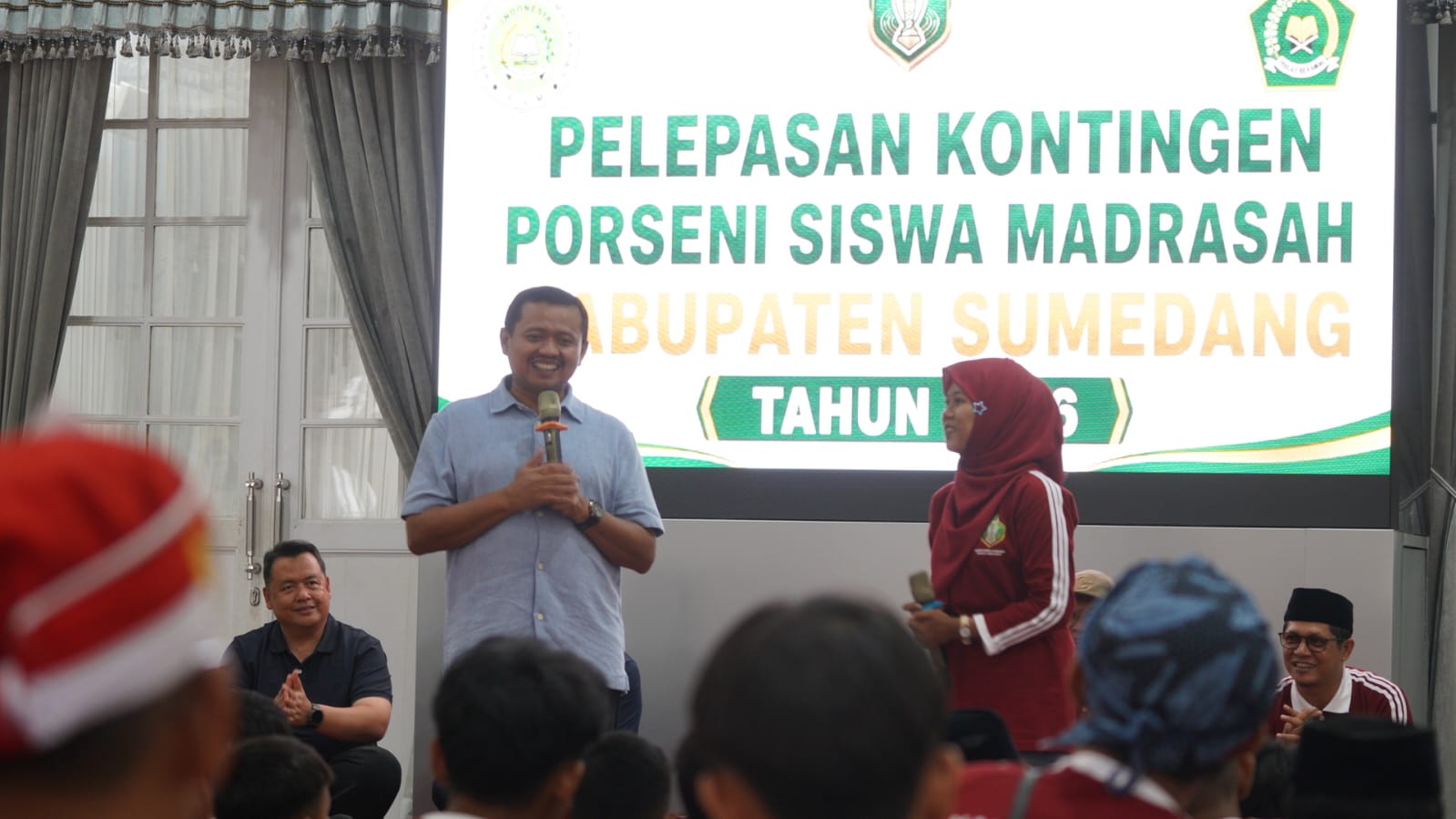 Bupati Sumedang Dony Ahmad Munir memberikan pembekalan kepada 293 kontingen PORSENI Jabar 2026