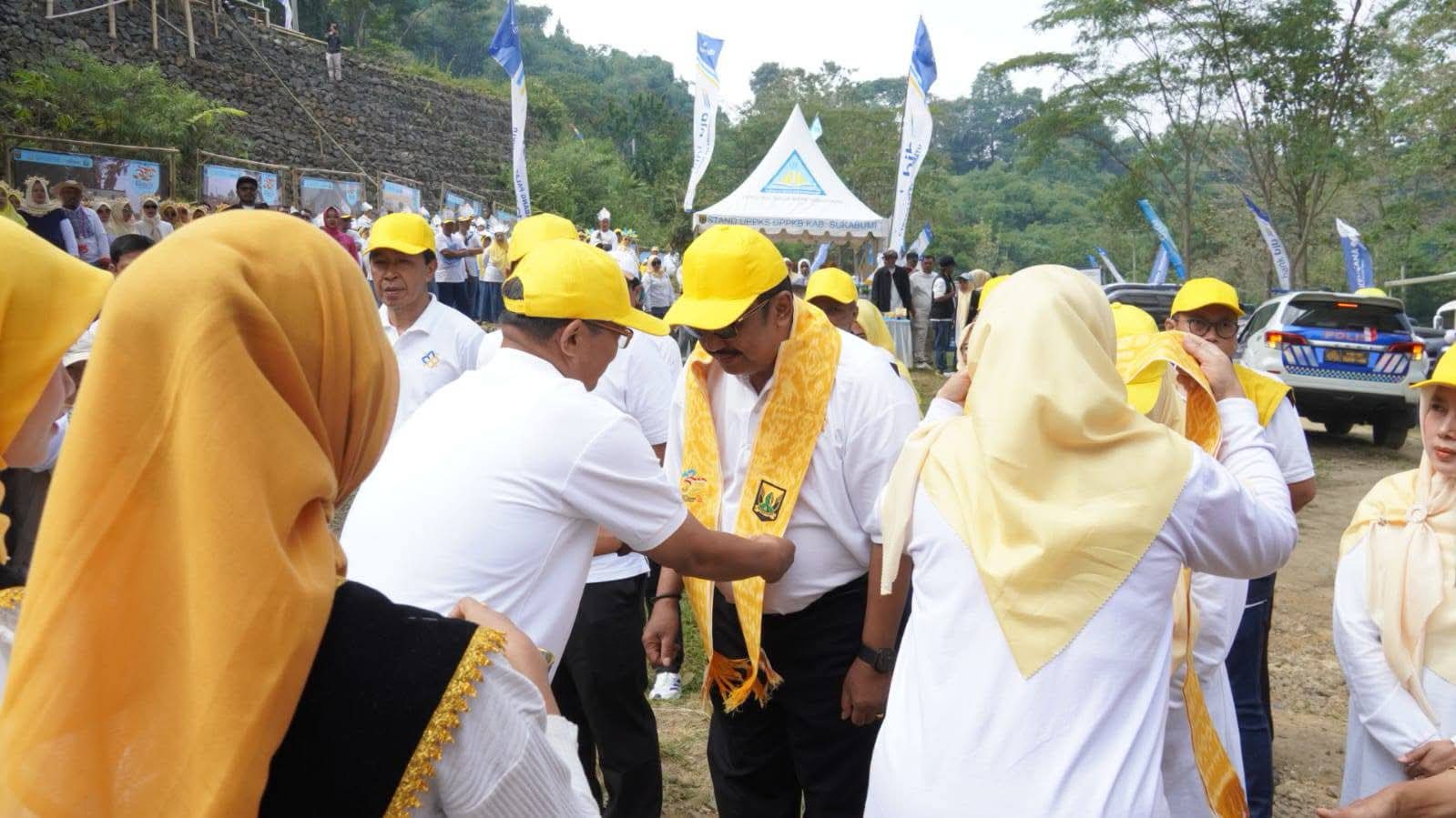 Bupati Sukabumi Asep Japar menghadiri peringatan Harganas ke-33 Tahun 2026 di Tempat Wisata Cinumpang, Kecamatan Kadudampit.