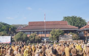 Guru PNS di Daerah