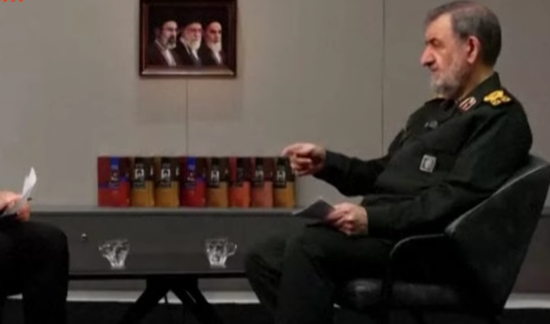 Penasihat Senior Pemimpin Tertinggi Iran Mostaba Khamenei, Mayor Jenderal Mohsen Rezaei